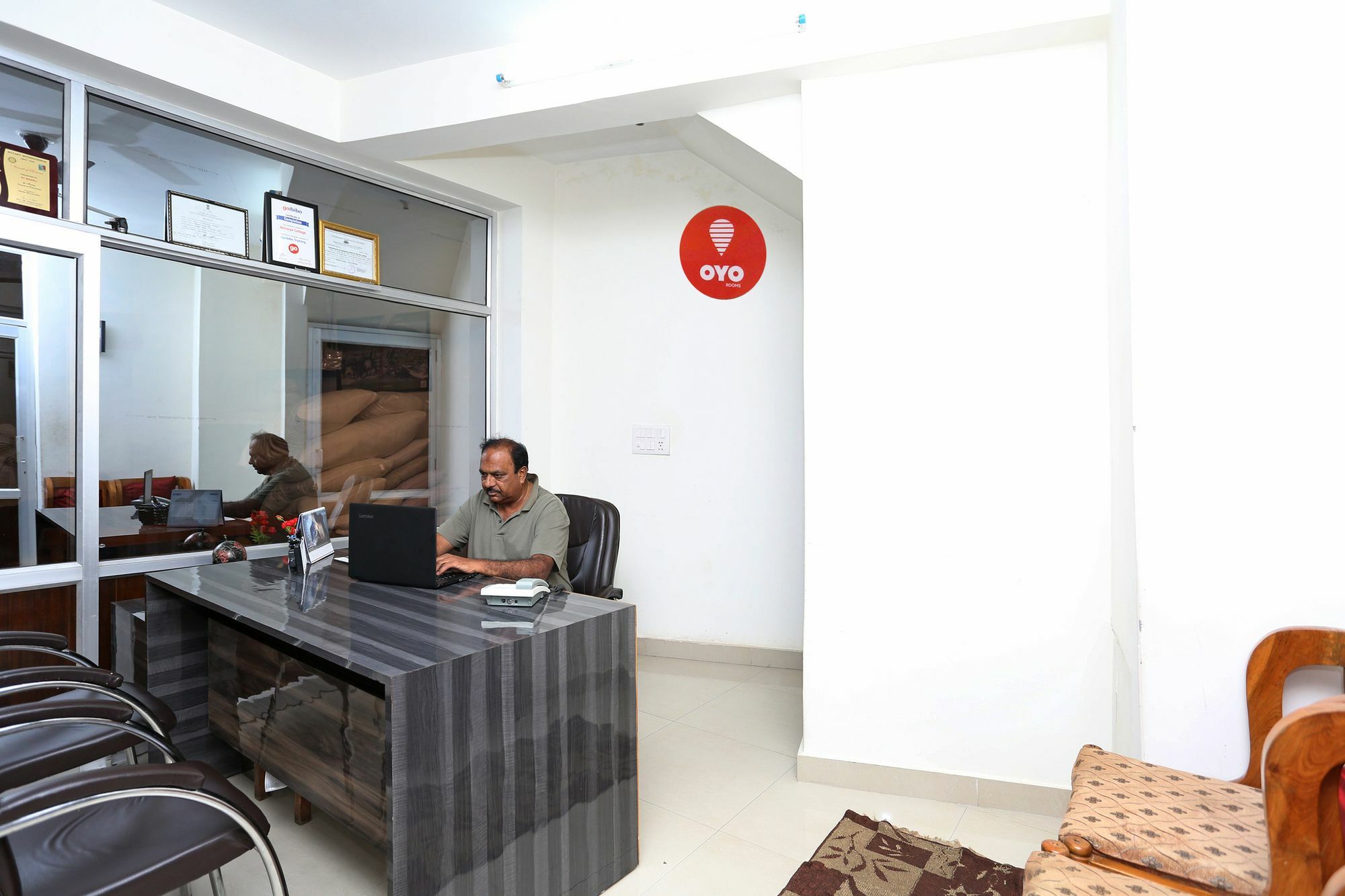 Oyo 7138 Acharya Cottage Manāli Екстериор снимка